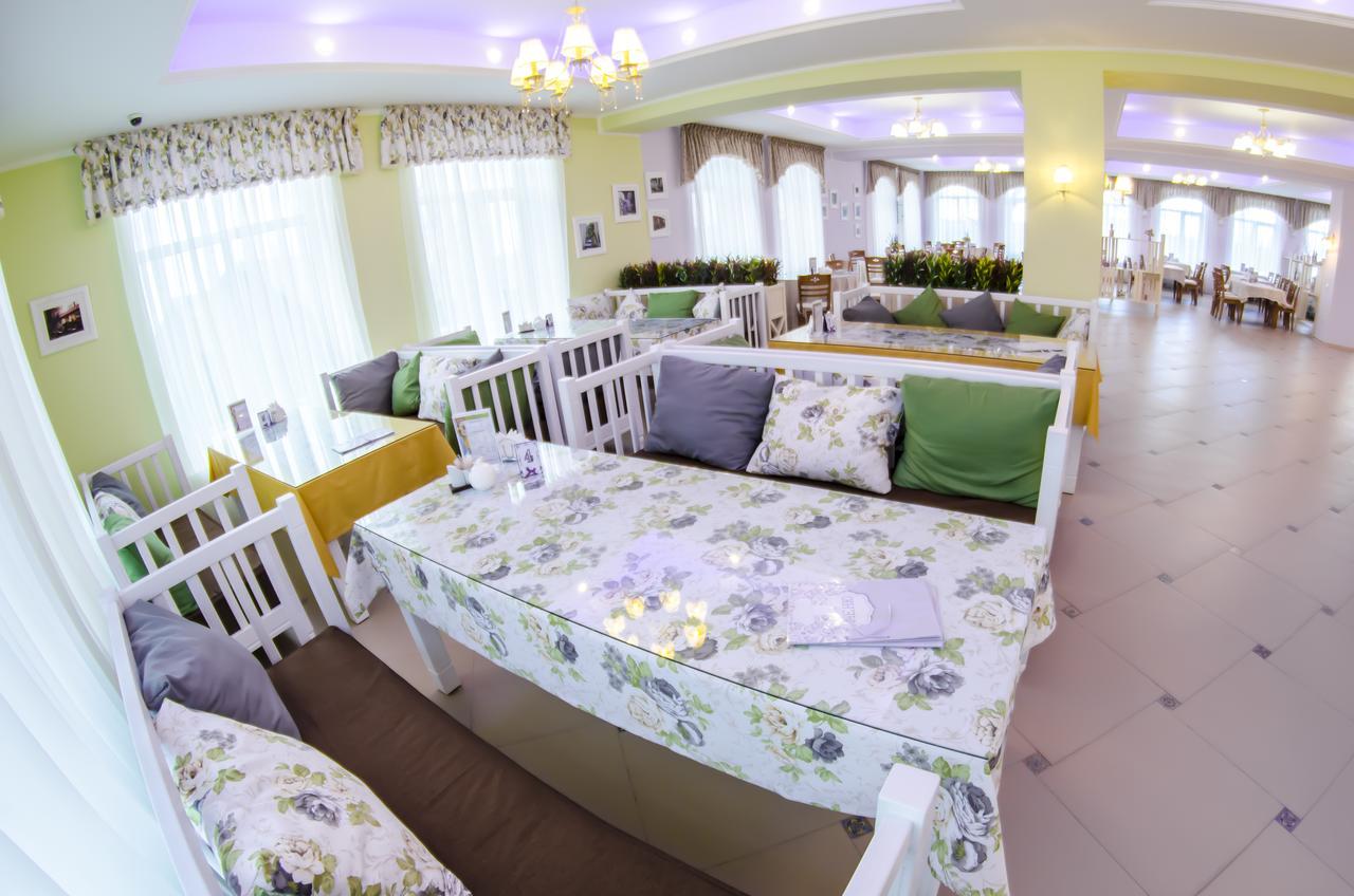 Vitapark Sonyachnyy Provans Сатанов Экстерьер фото
